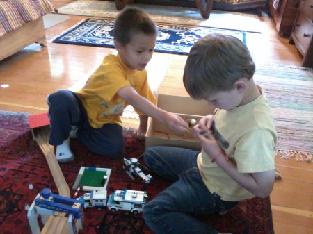 Noe and Phil with Legos