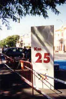 Out on the marathon course: 25 kilometers done, 17.2 to go.